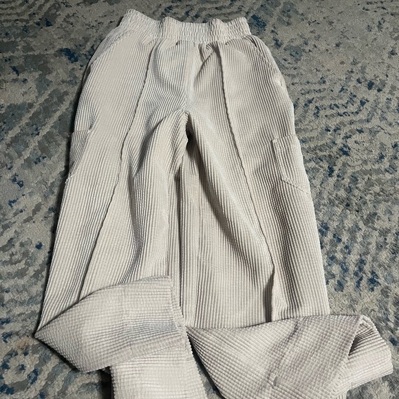 UO Drapey Corduroy Wide Leg Pant beige XS - Picture 4 of 6